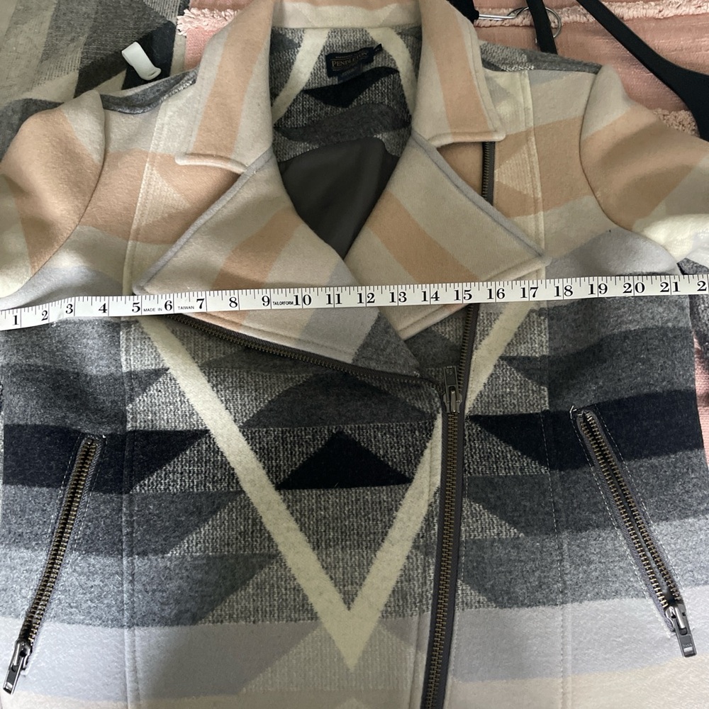 Pendleton Women's Cream, Pink and Gray Geometric Wool Moto Native Print Jacket - Picture 6 of 7